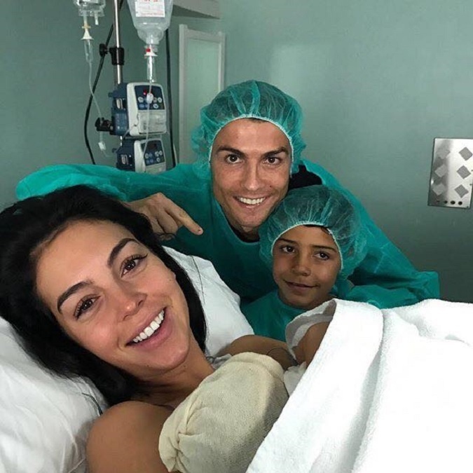 Futbalista Cristiano Ronaldo sa stal štvornásobným otcom